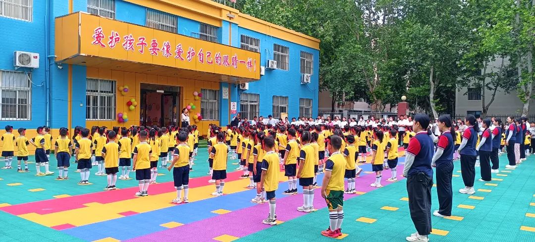 一禾龙源湖幼儿园亲子运动会